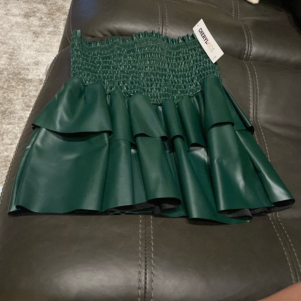 Cheryl Kids girls green leather skirt, Large (14)